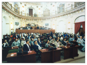 Sesión plenaria celebrada en el Salón de Plenos de San Hermenegildo